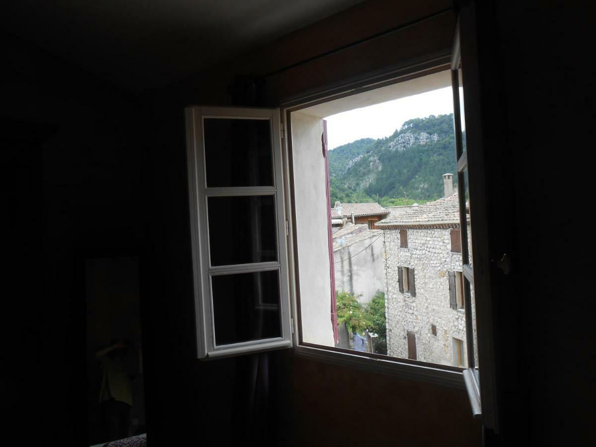 La Maison Derriere La Fontaine Buis-les-Baronnies Exterior foto